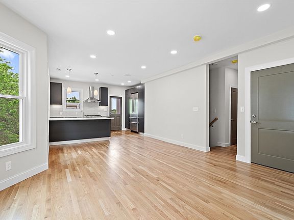 4th image of 12 Foskett St #2