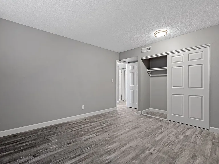 Peak 72 Apartments — Photo 20