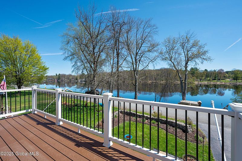 4th image of 325 River Road