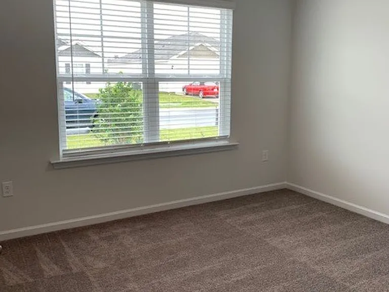 631 Avington Ln NE — Photo 14