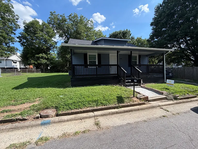 309 Ellington St — Photo 1