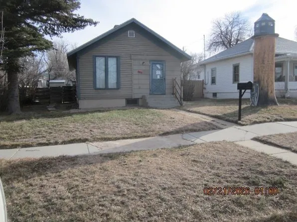 333 N 5th St, Douglas, WY 82633