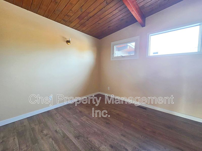 Edmonton House for rent - 4 Bedrooms — photo 7