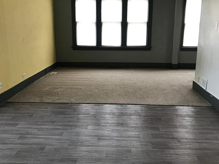 3204 Cuming St — Photo 3