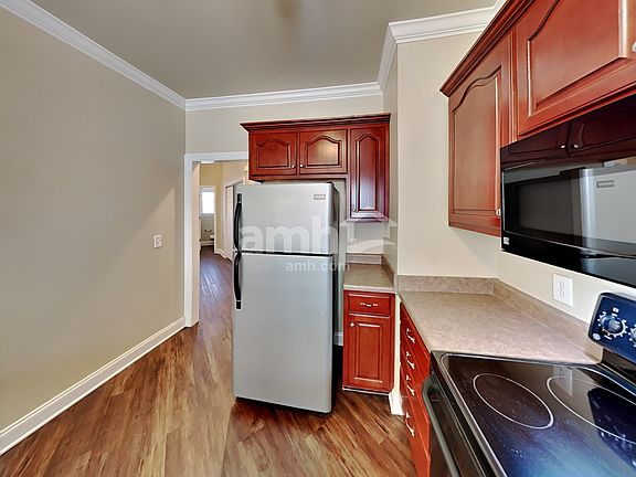 3rd image of 3014 Waywood Dr