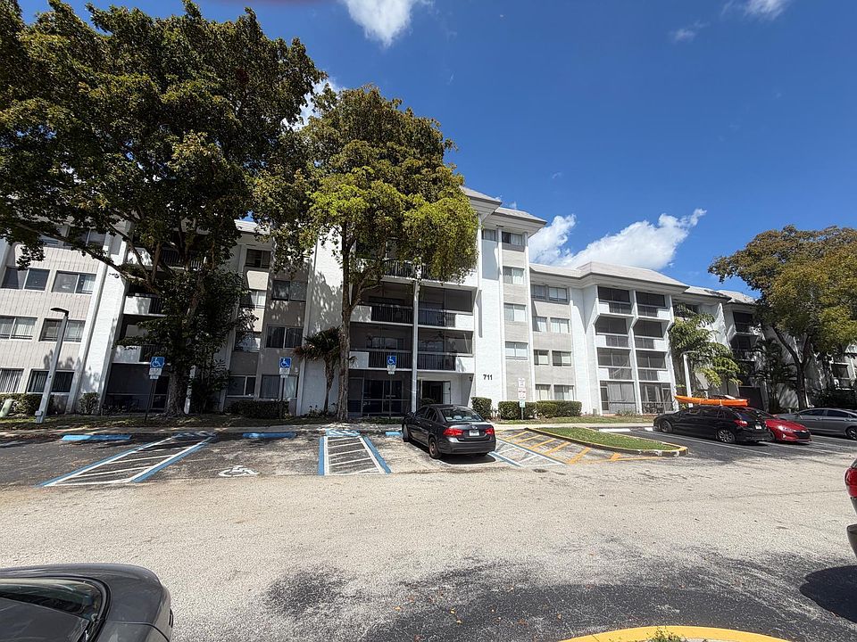 1st image of 711 N Pine Island Road #104