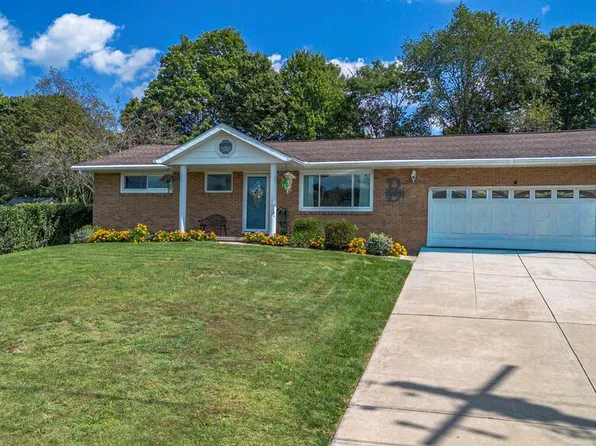 370 Thomas Ln, Johnstown, PA 15909