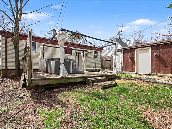 3rd image of 258 Voorheis St