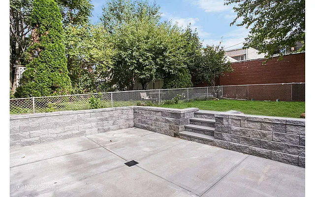 Sold by Douglas Elliman | media 14