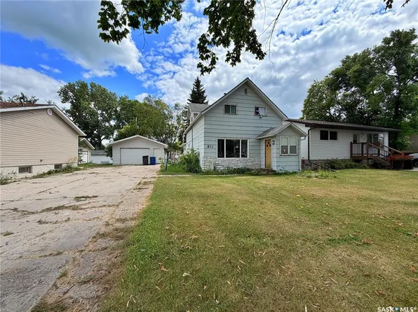 811 McNaughton STREET, Moosomin, SK S0G 3N0