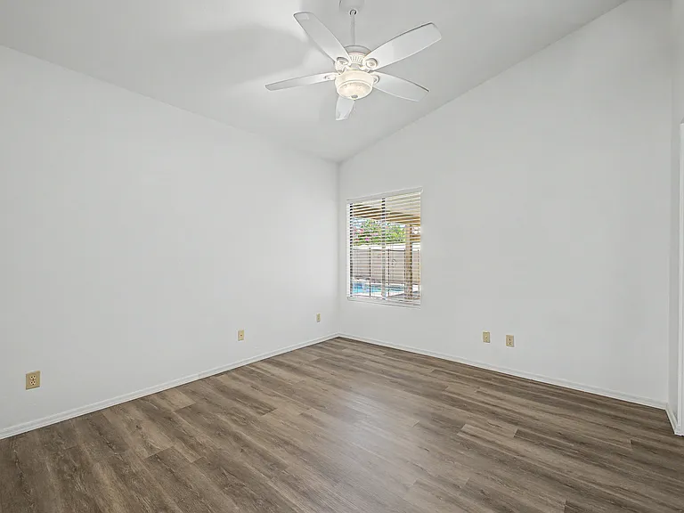 3103 N Meadow Ln — Photo 24