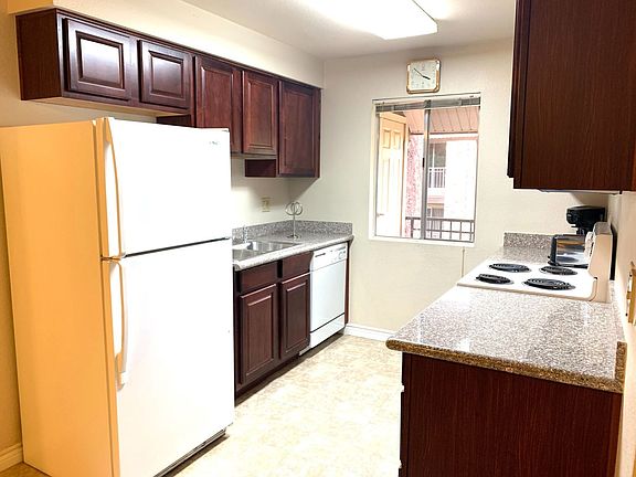 3rd image of 5081 River Glen Dr Unit 120