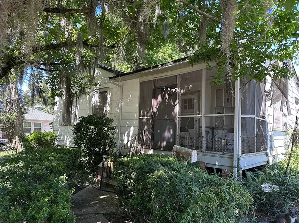 1570 River Hills Cir W, Jacksonville, FL 32211