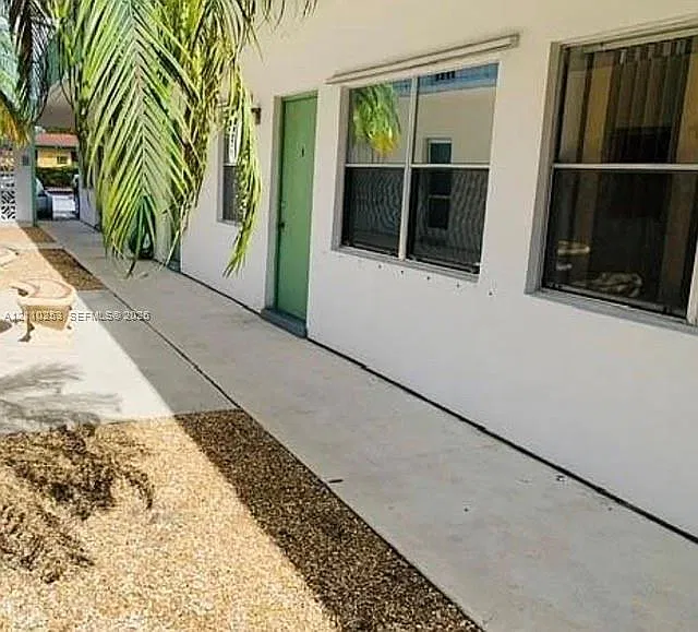 1824 Monroe St — Photo 3