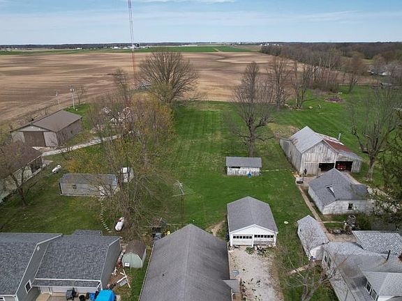 3rd image of 4570 W County Road 700 S