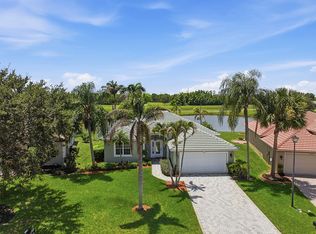 562 NW Waverly Cir, Port Saint Lucie, FL 34983