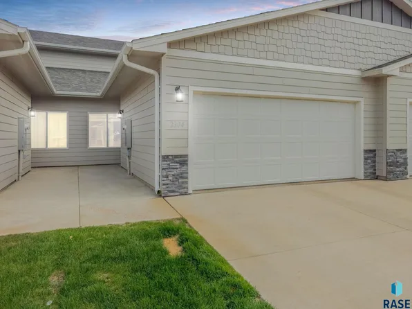 2304 E Copalis Pl, Sioux Falls, SD 57108
