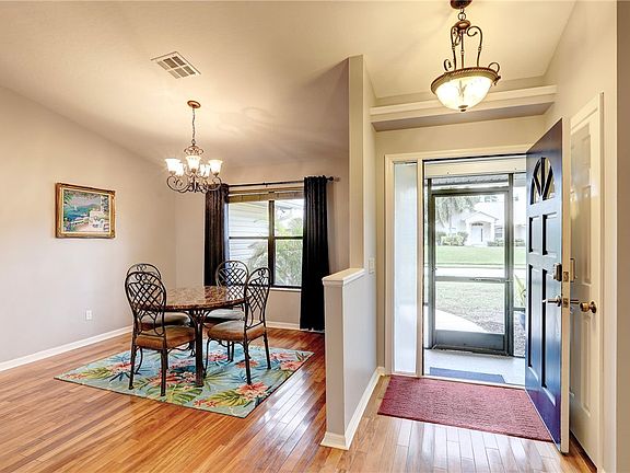 3rd image of 502 Rolling Hill Dr