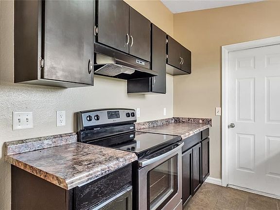 4th image of 417 Fox Lake Dr