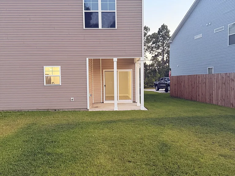 2025 Folkstone Woods Ln — Photo 35