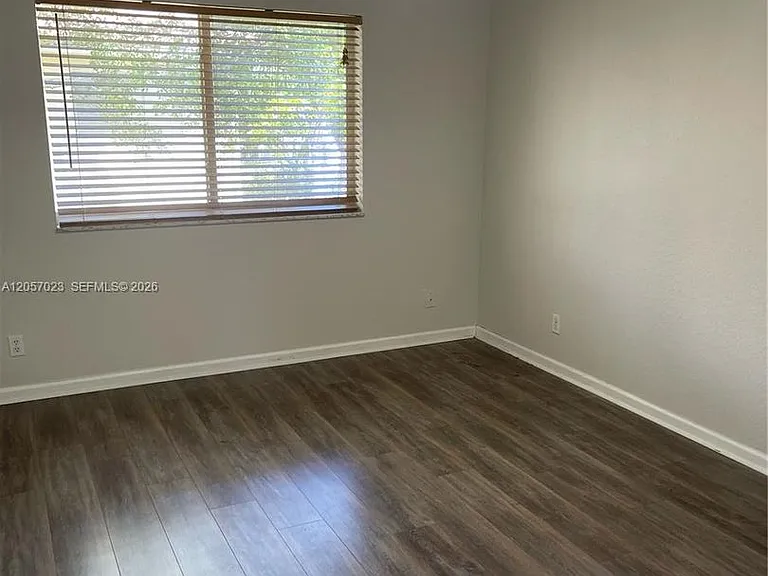 2847 S Evergreen Cir — Photo 4