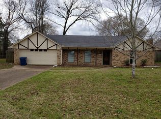 810 Corey Dr, Whitehouse, TX 75791