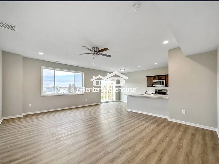 7000 Lake Ridge Ave #13 — Photo 12