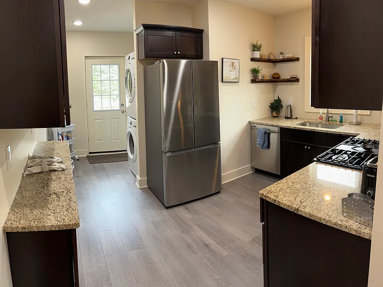 667 Fellows Ave — Photo 5