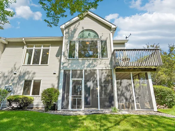7247 Lake Ridge Dr, Savage, MN 55378