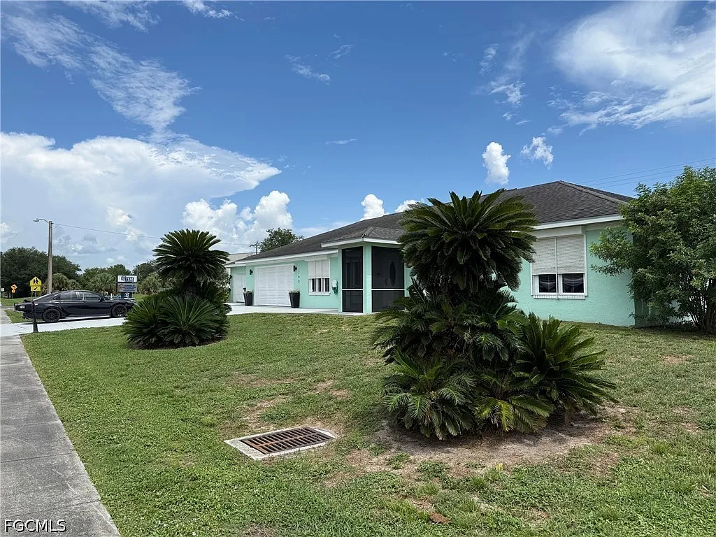 6 bed, 3.0 bath, 2100 sqft, $2,800 — Photo 3