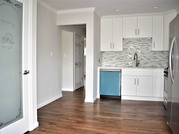 2nd image of 115 Saint Marks Ave