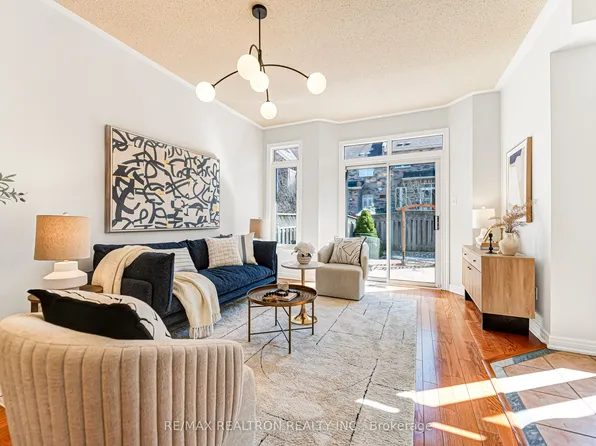 27 Copperstone Cres, Richmond Hill, ON L4S 2C5