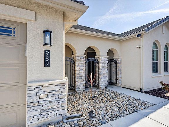 5th image of 989 Pismo Ct