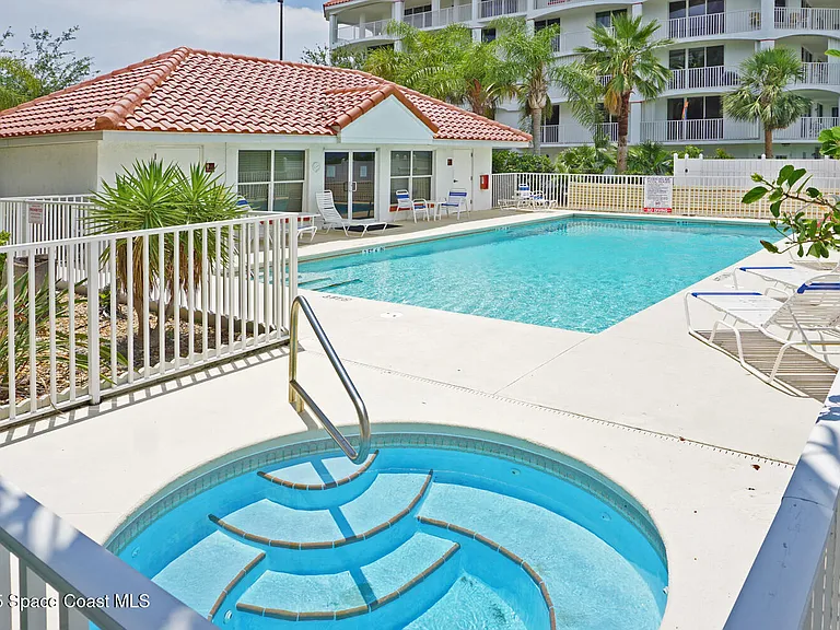 8922 Laguna Ln #201 — Photo 40