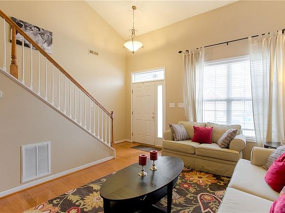 4th image of 864 Parkland Pl #864