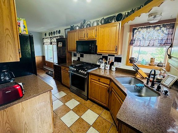3rd image of 31 Myslivecek Rd