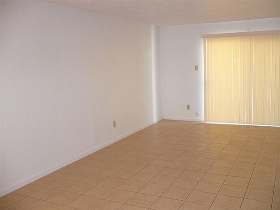 4th image of 2818 S Bartell Dr APT 8