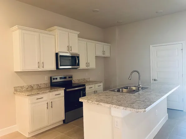 8662 Giovanni Avenue, Fort Pierce, FL 34951