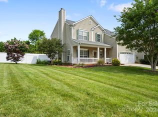 2517 Governors Pointe Ct NE, Concord, NC 28025