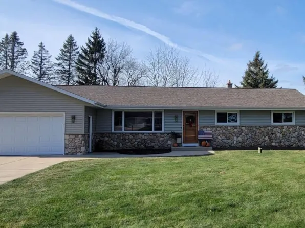 W368N5623 Indianhead TRAIL, Oconomowoc, WI 53066
