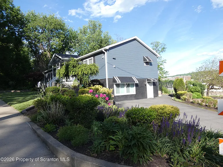 607 3rd Ave #LOWER LEV — Photo 46