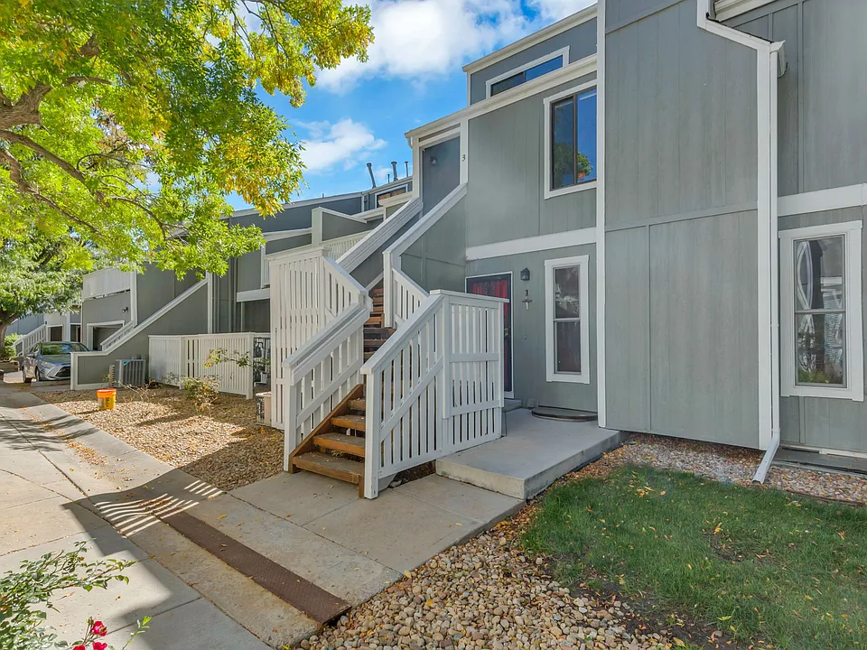 1160 S Monaco Pkwy #3