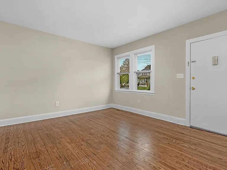 2802 Berwick Ave — Photo 5