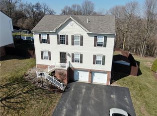 108 Tuscany Estates Dr, Finleyville, PA