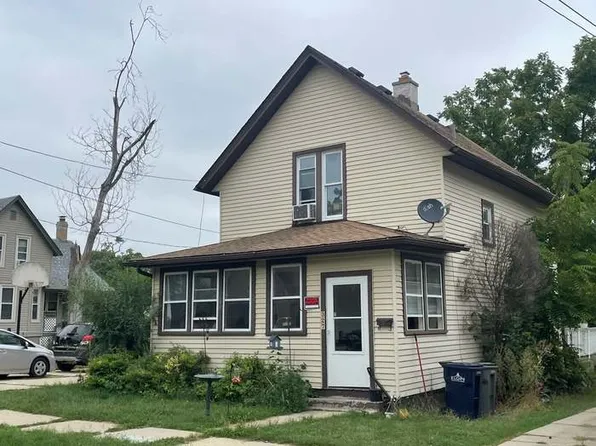 327 Vandalia St #327, Elgin, IL 60123