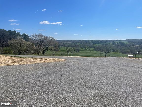 3rd image of 2601 Butler Rd