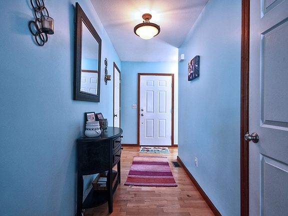 3rd image of 2451 Tulip Blvd