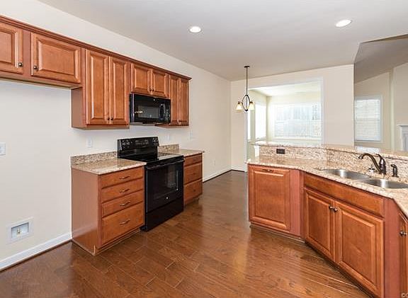 4th image of 15015 Dogwood Villas Pl #17C