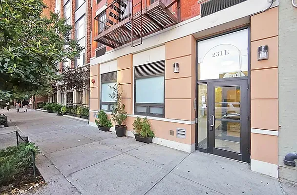 Rented by MOTION New York | media 5