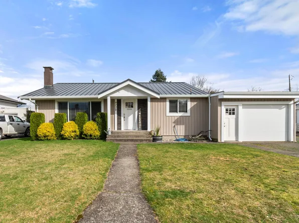 9728 Heather St, Chilliwack, BC V2P 5M6